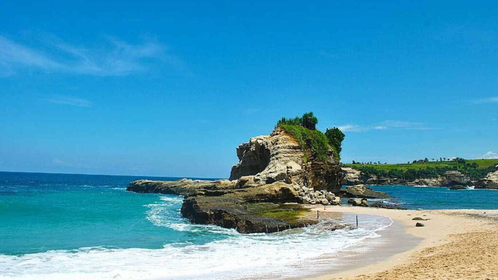 Pantai Klayar Pilihan Destinasi Wisata Paling Tepat 2021