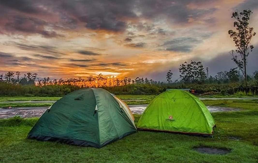 Ranca Upas Destinasi Wisata Favorit Campers Di Bandung Timur