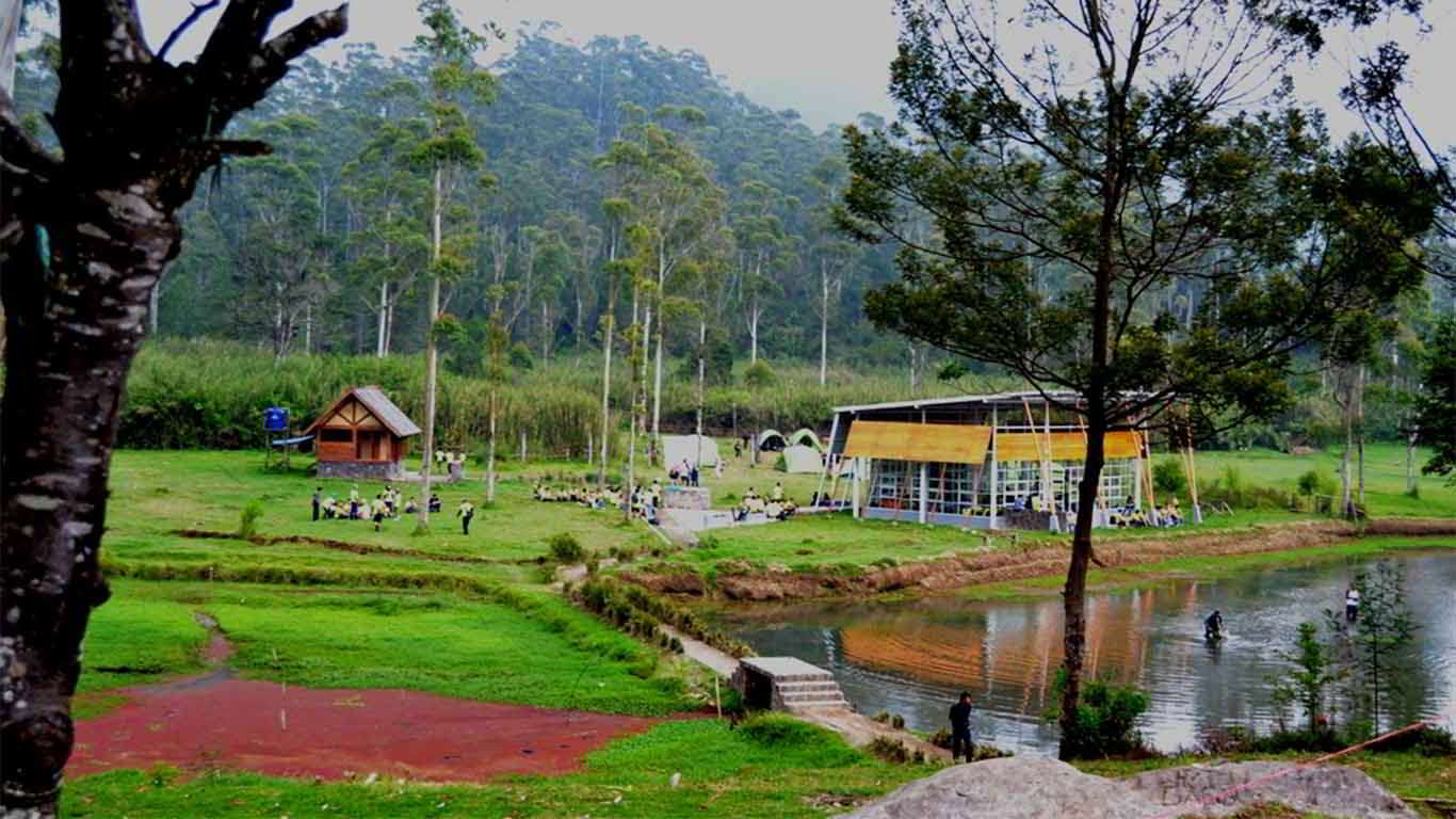 Ranca Upas Destinasi Wisata Favorite Campers Di Bandung Timur